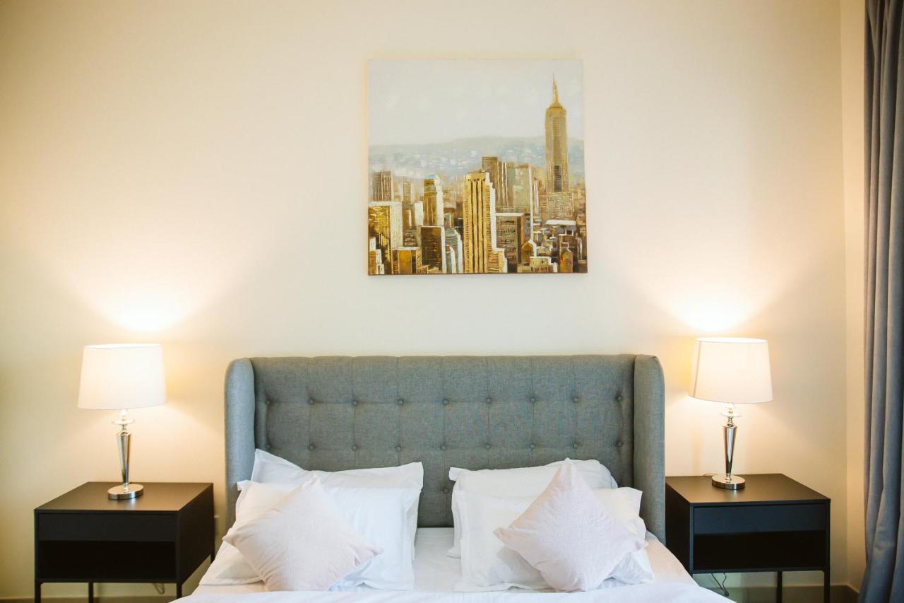 Luxury Apartment At Standpoint Tower By Emaar ドバイ エクステリア 写真
